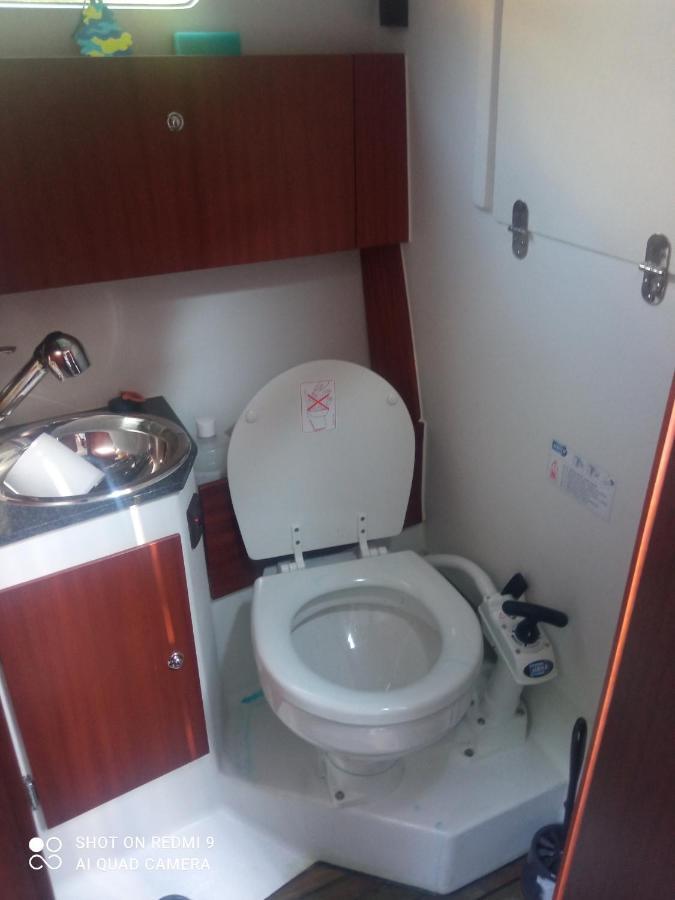 Jacht elektryczny bez patentu Solina  Exterior foto